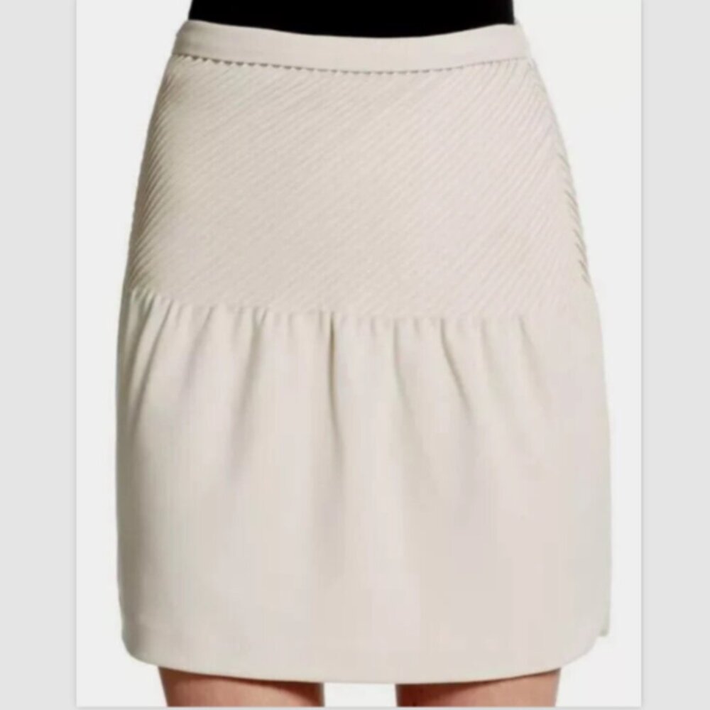 Halston Heritage Size 6 Asymmetrical Seamed Skirt Lined Ivory Cream MSRP $325‎